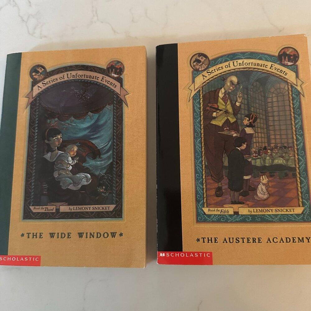 2 for $10!! 🎁 A Series of Unfortunate Events Paperback Books 3 and 5